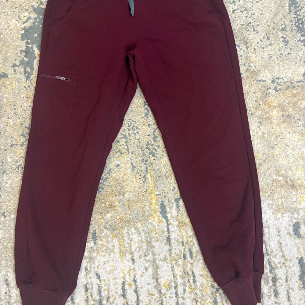 Figs Women's Scrub Pants in Burgundy